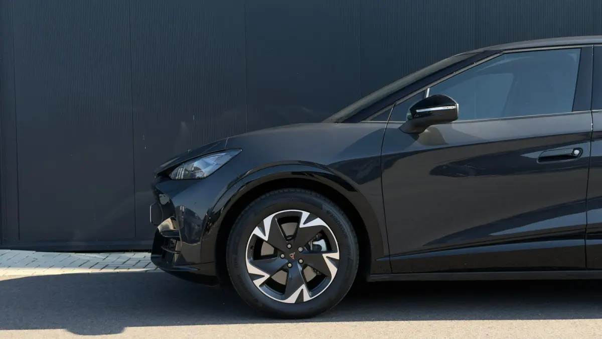 82 kWh 286pk Business | SOH 100% | Camera | Adaptive Cruise Control | Dodehoeksensor | Keyless | Elektrische Achterklep