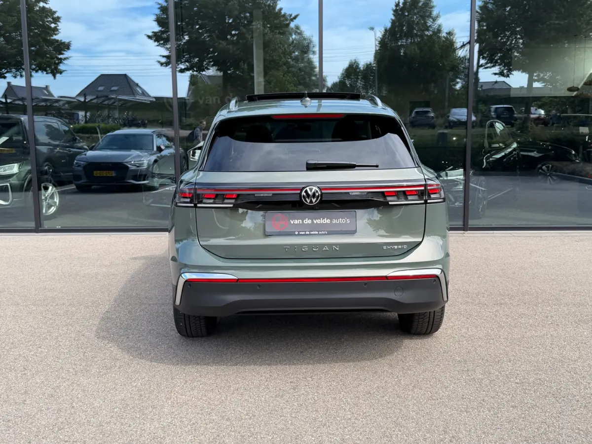 1.5 eHybrid Elegance 204pk | Trekhaak | 360 Camera | Panoramadak | Dode hoek | Elek. klep | incl. verlengde garantie