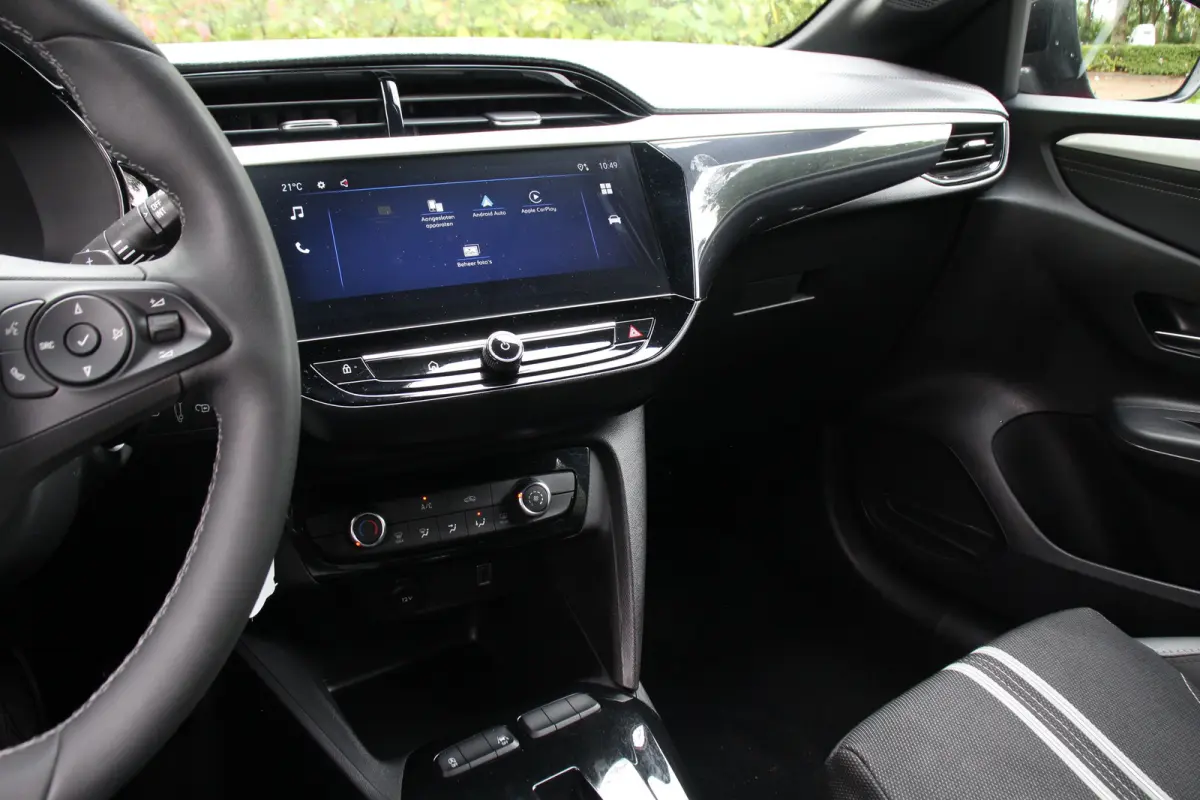 1.2 Turbo Hybrid GS | DODE HOEK | CAMERA | PARK SENS V+A | LED | CRUISE | LANE ASSIST | APPLE CARPLAY/ANDROID AUTO | CLIMA