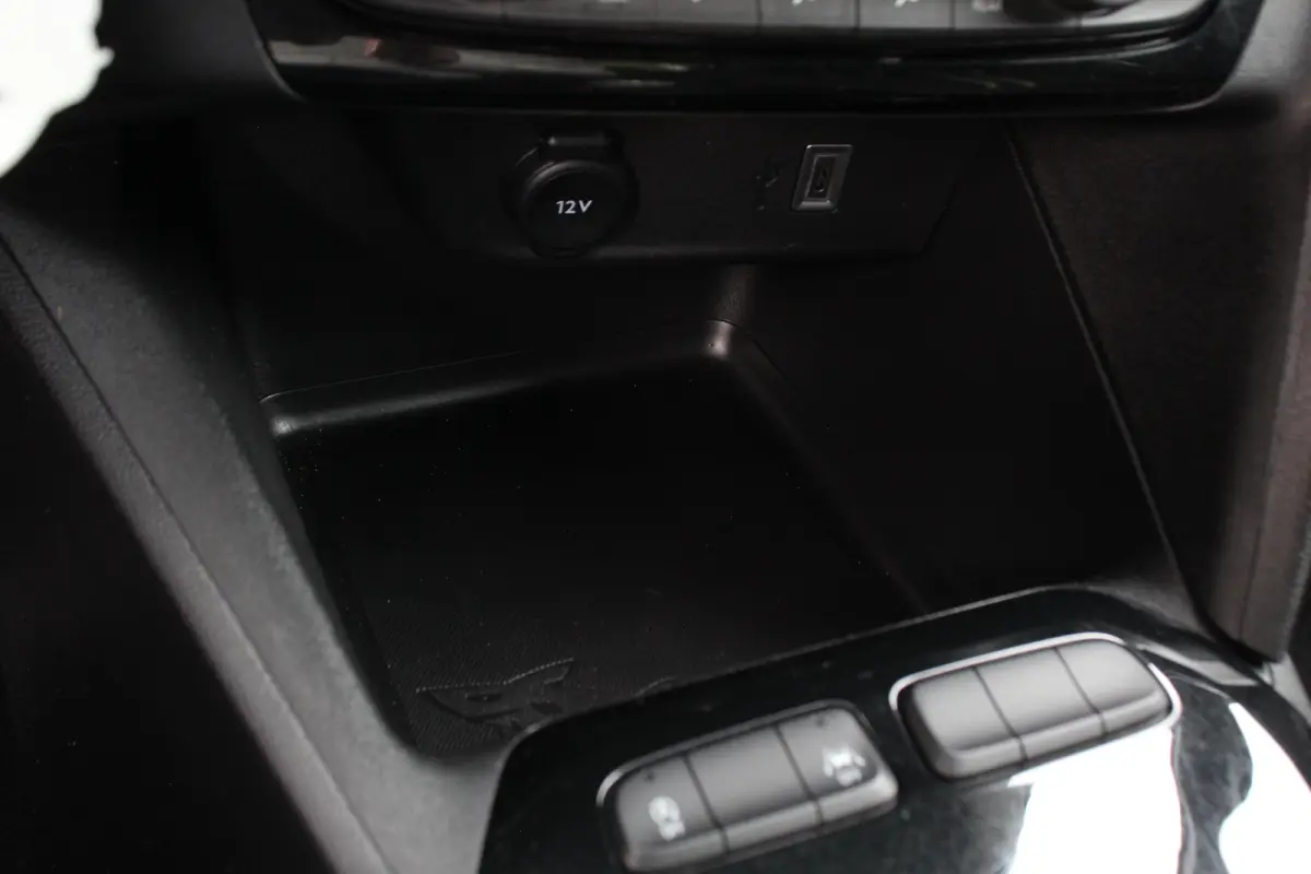 1.2 Turbo Hybrid GS | DODE HOEK | CAMERA | PARK SENS V+A | LED | CRUISE | LANE ASSIST | APPLE CARPLAY/ANDROID AUTO | CLIMA