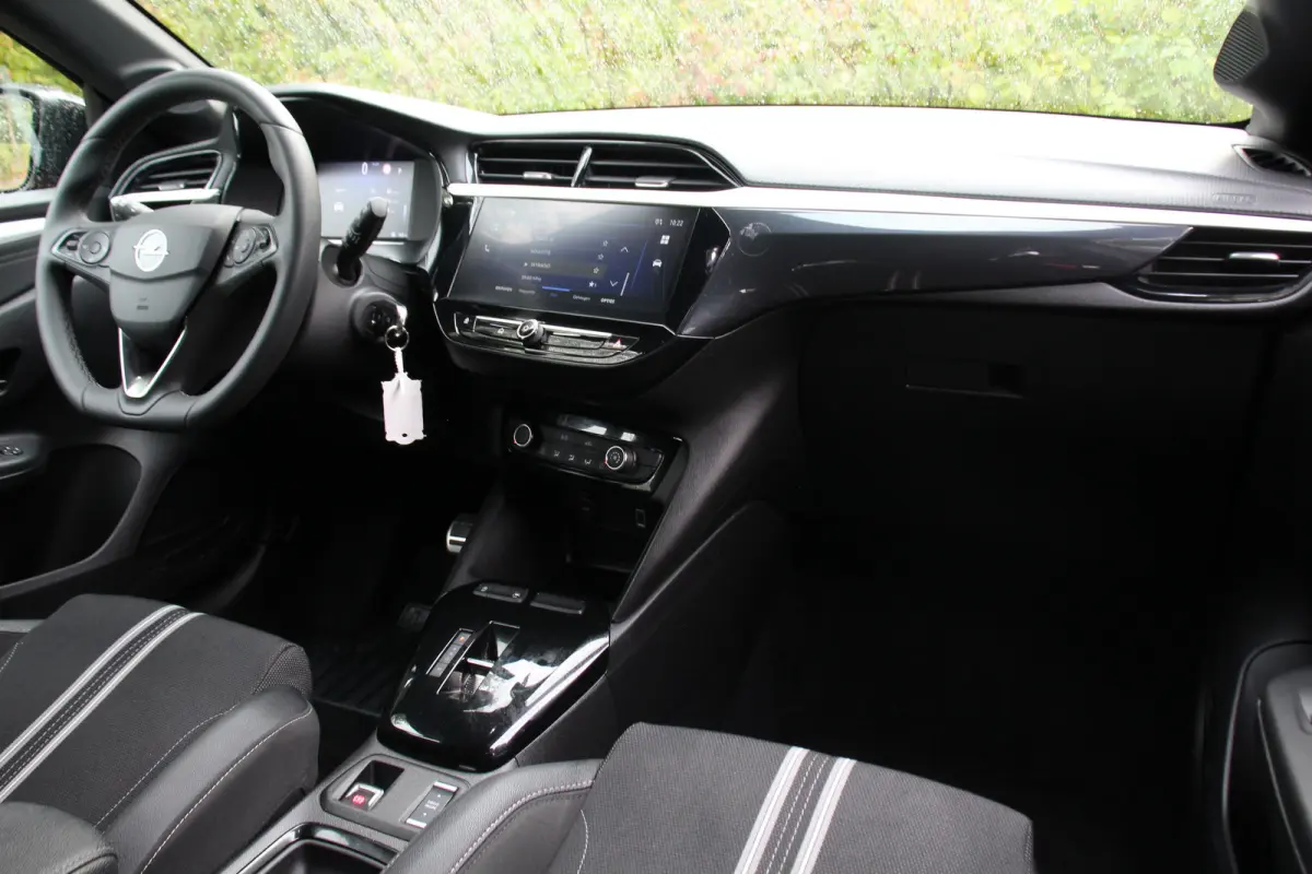 1.2 Turbo Hybrid GS | DODE HOEK | CAMERA | PARK SENS V+A | LED | CRUISE | LANE ASSIST | APPLE CARPLAY/ANDROID AUTO | CLIMA
