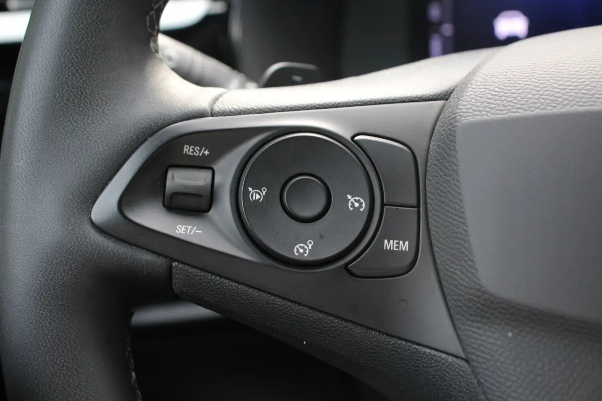 1.2 Turbo Hybrid GS | DODE HOEK | CAMERA | PARK SENS V+A | LED | CRUISE | LANE ASSIST | APPLE CARPLAY/ANDROID AUTO | CLIMA