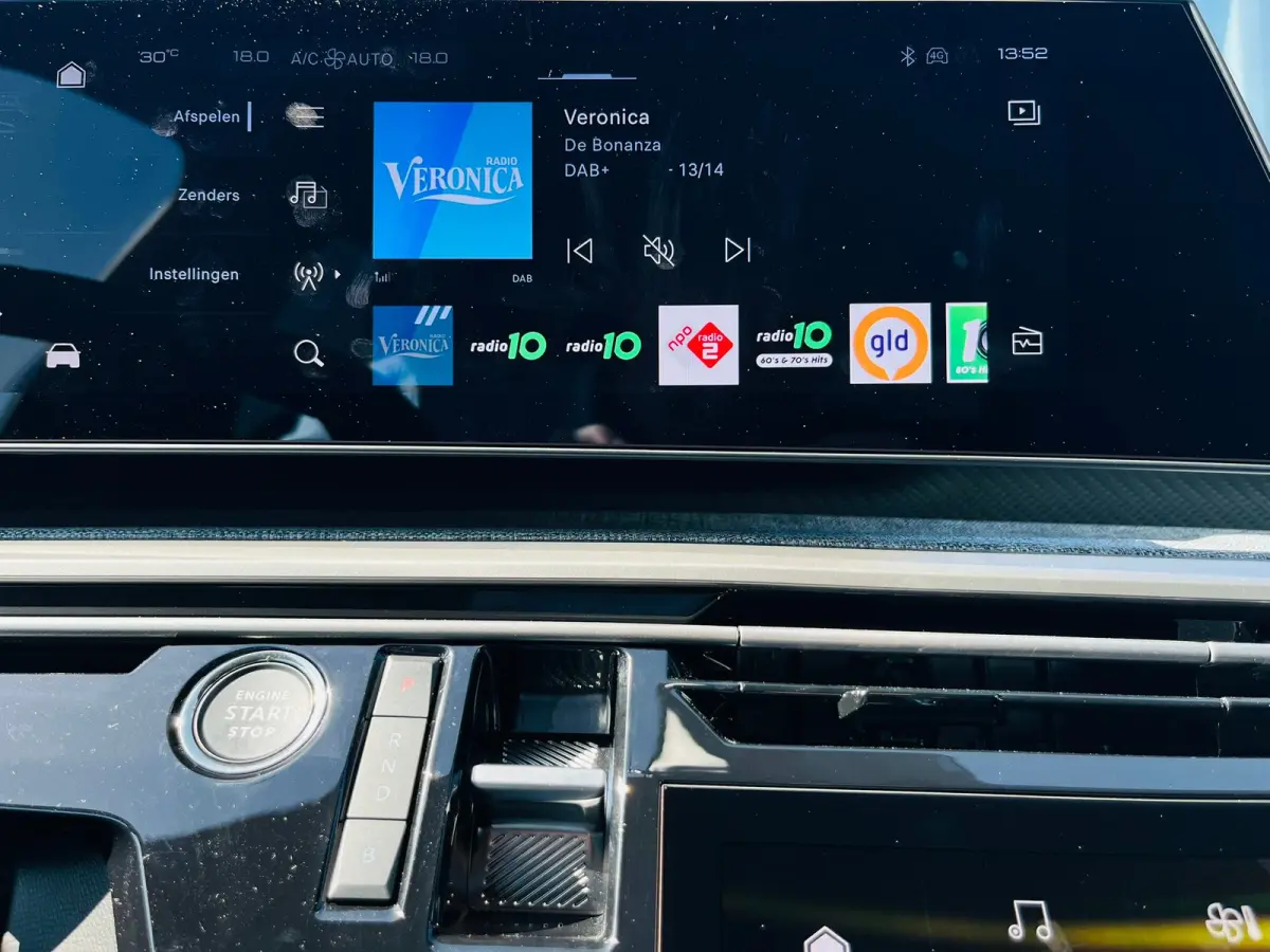 1.6 plug-in Hybrid 195 Allure 360 Camera | Afneembare trekhaak | Adeptieve cruise control | Keyless | Apple carplay & Android auto