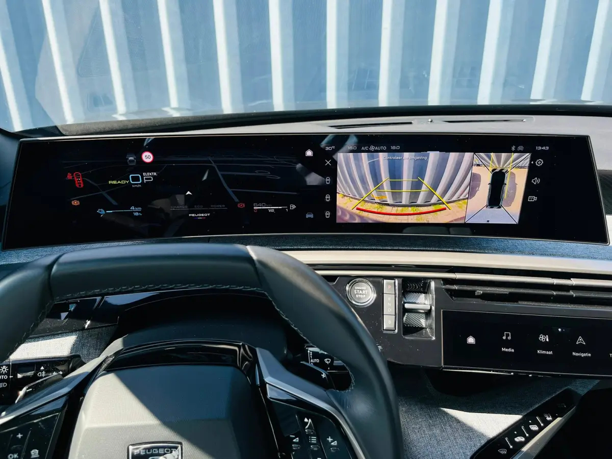 1.6 plug-in Hybrid 195 Allure 360 Camera | Afneembare trekhaak | Adeptieve cruise control | Keyless | Apple carplay & Android auto
