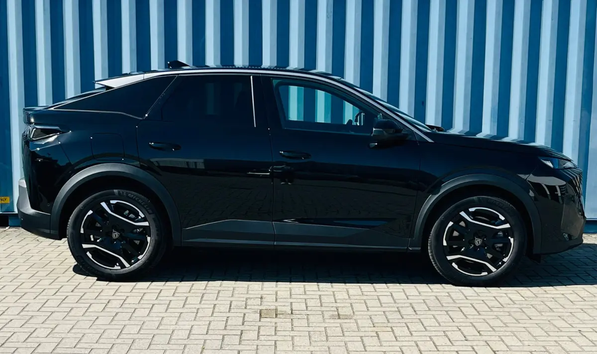 1.6 plug-in Hybrid 195 Allure 360 Camera | Afneembare trekhaak | Adeptieve cruise control | Keyless | Apple carplay & Android auto