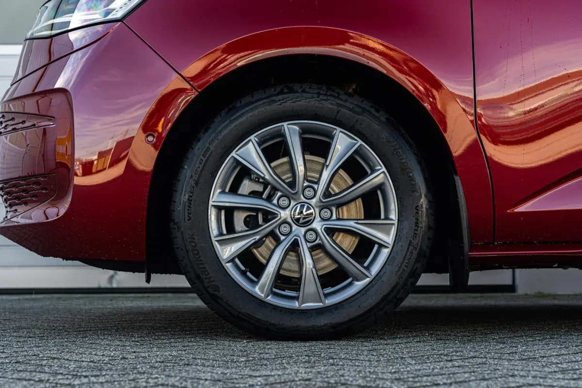 1.5 eHybrid 245pk L1 Bulli Edition 4Motion 6p. | 18" Velgen | Navigatie