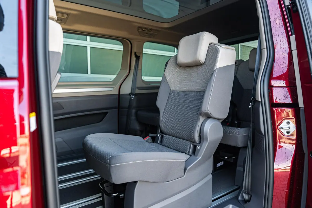 1.5 eHybrid 245pk L1 Bulli Edition 4Motion 6p. | 18" Velgen | Navigatie