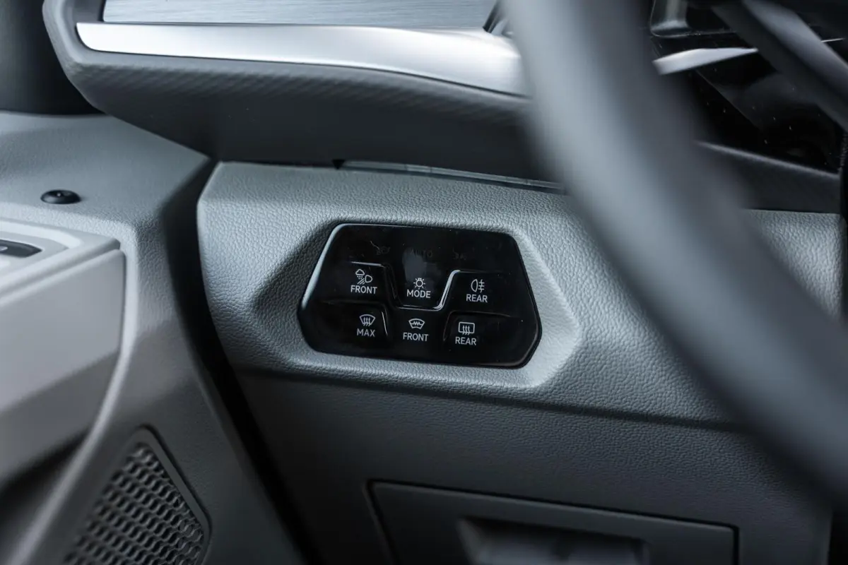 1.5 eHybrid 245pk L1 Bulli Edition 4Motion 6p. | 18" Velgen | Navigatie