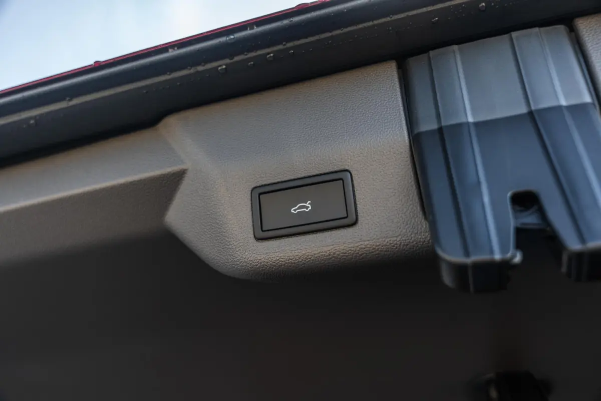 1.5 eHybrid 245pk L1 Bulli Edition 4Motion 6p. | 18" Velgen | Navigatie