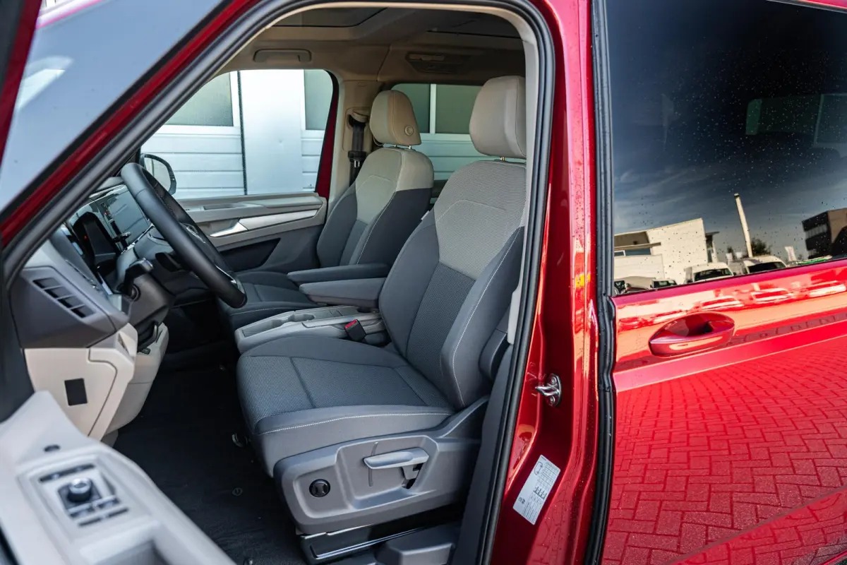 1.5 eHybrid 245pk L1 Bulli Edition 4Motion 6p. | 18" Velgen | Navigatie