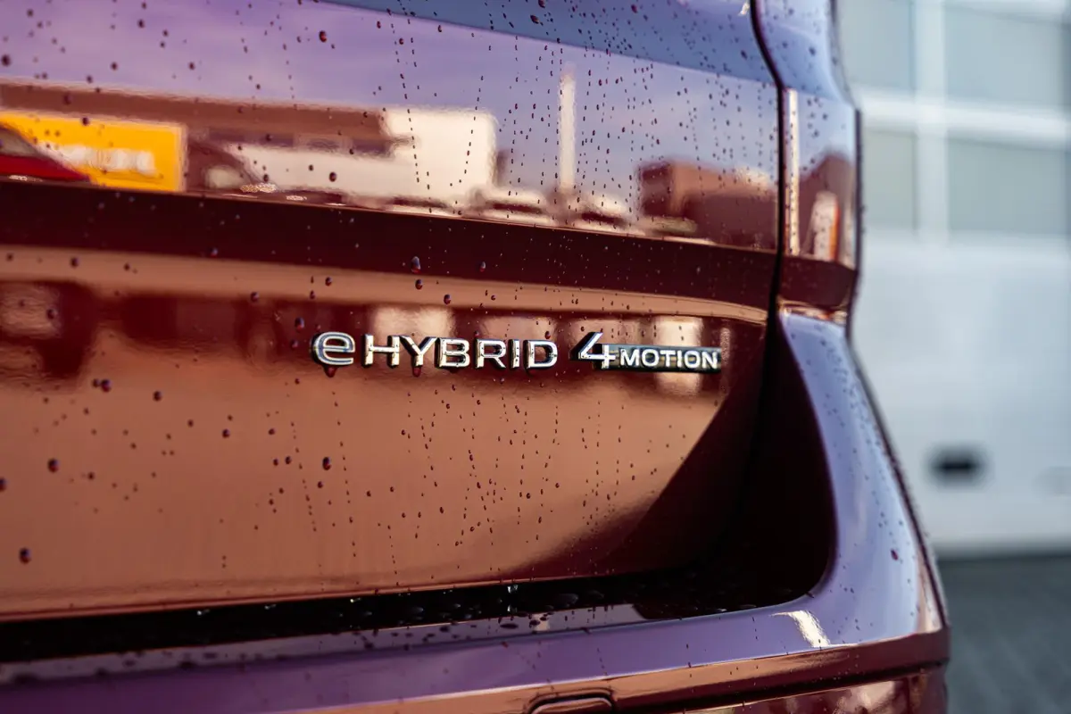 1.5 eHybrid 245pk L1 Bulli Edition 4Motion 6p. | 18" Velgen | Navigatie