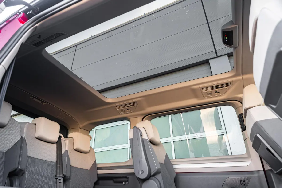 1.5 eHybrid 245pk L1 Bulli Edition 4Motion 6p. | 18" Velgen | Navigatie