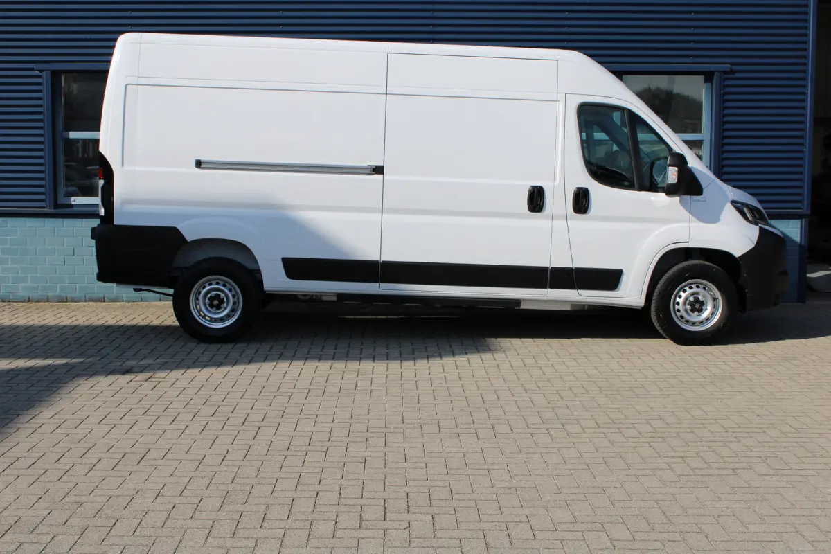 E-Ducato L3H2 3,5T 110 kWh | 8 JAAR GARANTIE | CAMERA | NAVI | ALL SEASON BANDEN | DIGITALE BINNENSPIEGEL | DRAADLOOS CARPLAY |