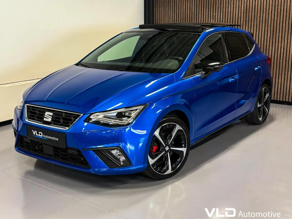 1.0 TSI FR LED PANO BEATS CAM CARPLAY ALCANTARA