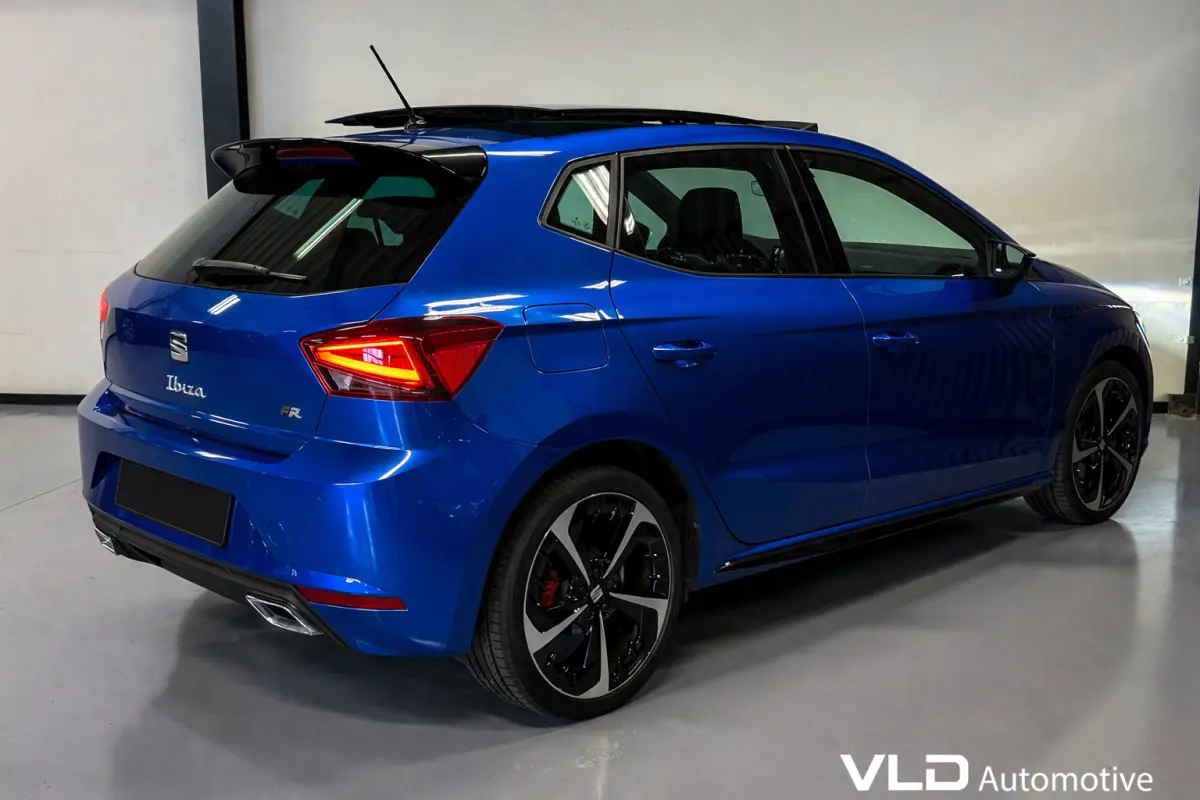 1.0 TSI FR LED PANO BEATS CAM CARPLAY ALCANTARA