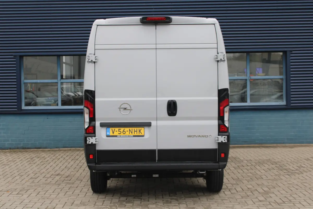 Electric L3H2 3.5t 110kWh | 8 JAAR GARANTIE | NAVI | BETIMMERING | KEYLESS | DRAADLOOS CARPLAY |