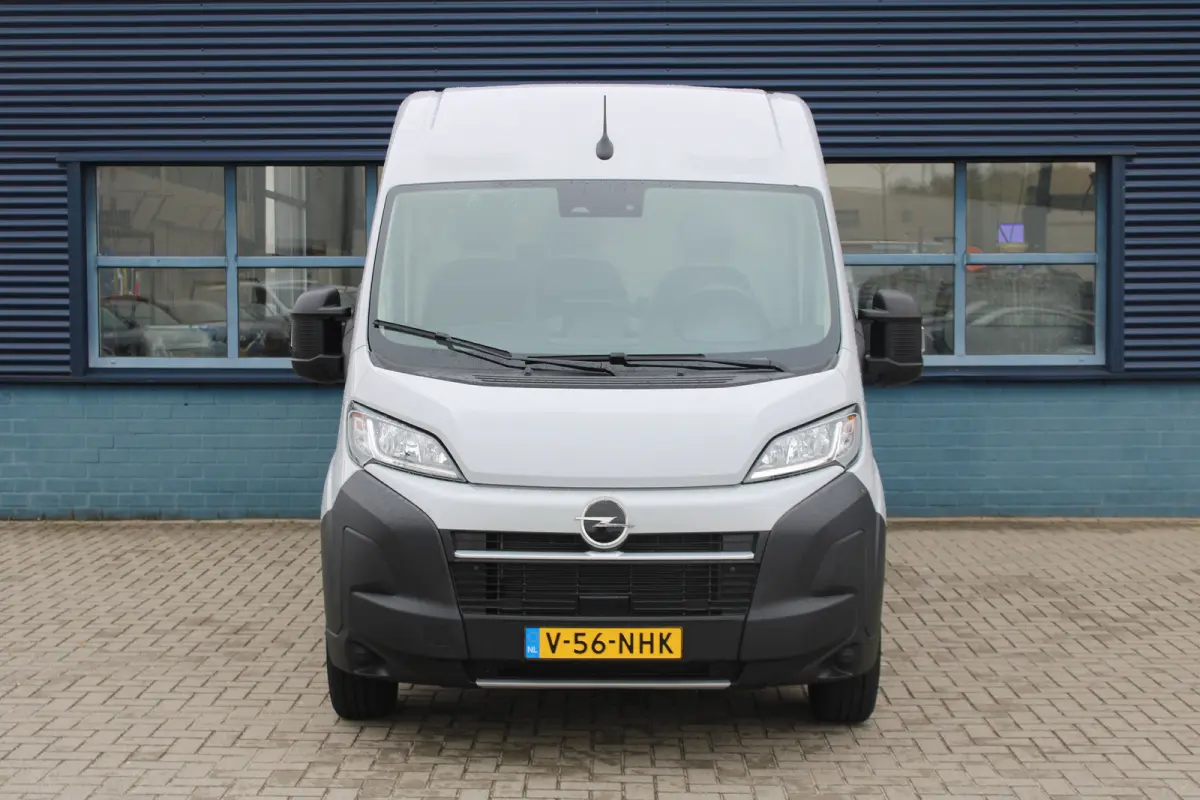 Electric L3H2 3.5t 110kWh | 8 JAAR GARANTIE | NAVI | BETIMMERING | KEYLESS | DRAADLOOS CARPLAY |