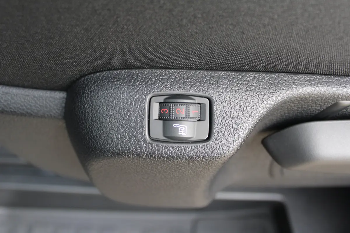 2.0 BlueHDI 145 PK | 8 JAAR GARANTIE | TREKHAAK | VERWAMRDE STOELEN + STUUR | CAMERA | NAVI | DIGITALE BINNENSPIEGEL | FULL LED | DRAADLOOS CARPLAY