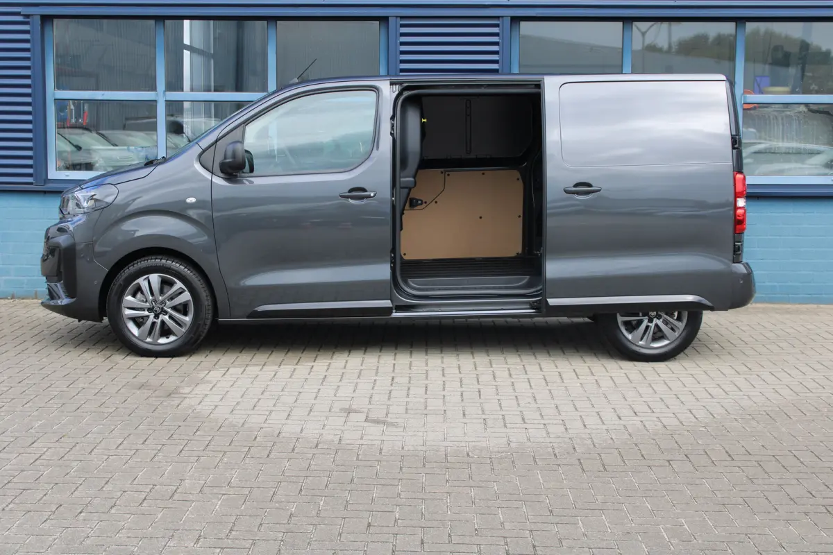 2.0 BlueHDI 145 PK | 8 JAAR GARANTIE | TREKHAAK | VERWAMRDE STOELEN + STUUR | CAMERA | NAVI | DIGITALE BINNENSPIEGEL | FULL LED | DRAADLOOS CARPLAY