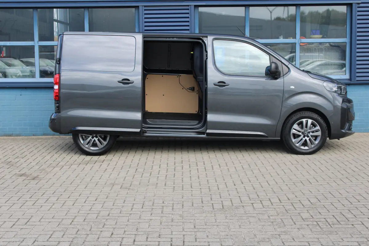 2.0 BlueHDI 145 PK | 8 JAAR GARANTIE | TREKHAAK | VERWAMRDE STOELEN + STUUR | CAMERA | NAVI | DIGITALE BINNENSPIEGEL | FULL LED | DRAADLOOS CARPLAY