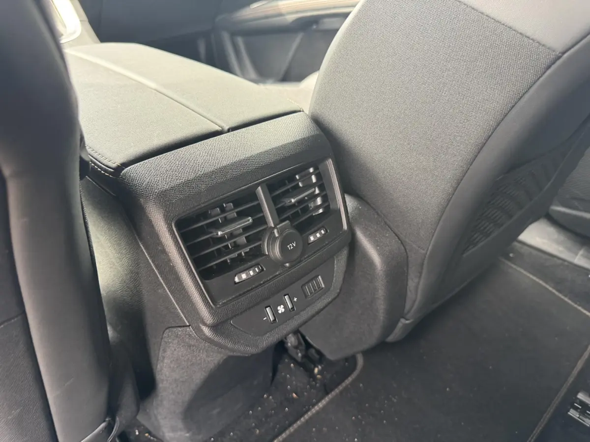1.6 PureTech GT-Line | Stoelverwarming | Navigatie | Cruise Control | 7 zitplaatsen | Apple Carplay/Android Auto