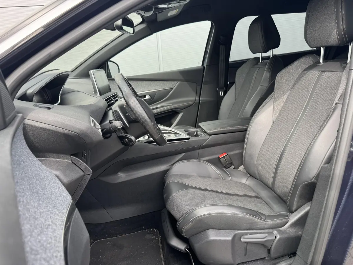 1.6 PureTech GT-Line | Stoelverwarming | Navigatie | Cruise Control | 7 zitplaatsen | Apple Carplay/Android Auto