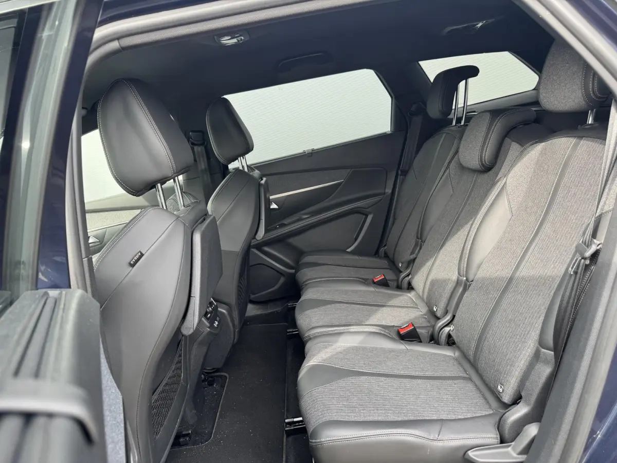 1.6 PureTech GT-Line | Stoelverwarming | Navigatie | Cruise Control | 7 zitplaatsen | Apple Carplay/Android Auto