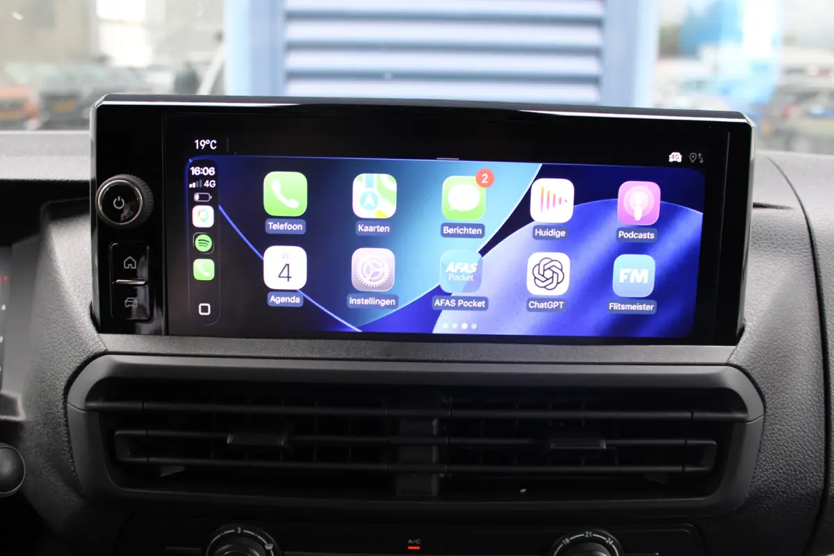 2.0 Diesel 145 PK AUTOMAAT INCL REST BPM | TREKHAAK | NAVI | BETIMMERING | DRAADLOOS CARPLAY |