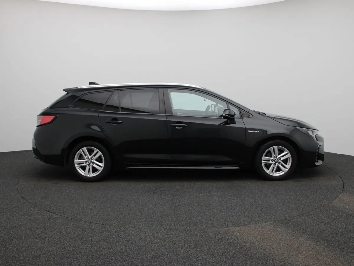 1.8 Hybrid Style | Automaat | Stoel verwarming | Virtual cockpit | DAB | Stuur verwarming | Camera | Climate control | Cruise control | Bluetooth |