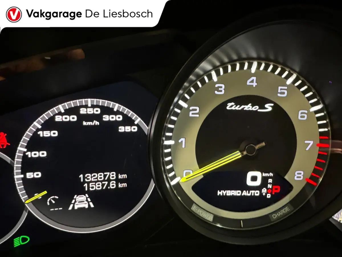 4.0 Turbo S E-Hybrid / pano / leer / keramisch/ Bose / softclose / sportchrono