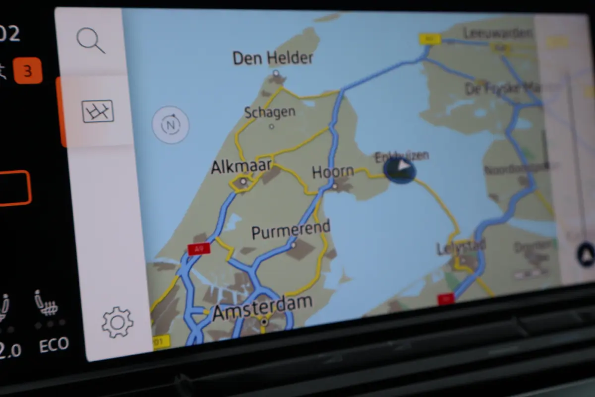 1.4 eHybrid L2H1 Life Business 150PK | Achteruitrijcamera | Airco (automatisch) | Apple Carplay/Android Auto|telefoonintegratie premium