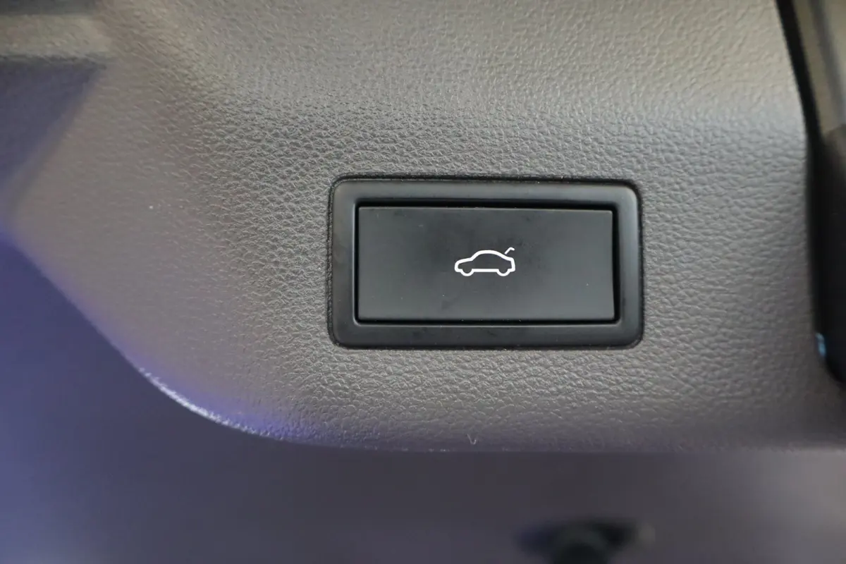 1.4 eHybrid L2H1 Life Business 150PK | Achteruitrijcamera | Airco (automatisch) | Apple Carplay/Android Auto|telefoonintegratie premium