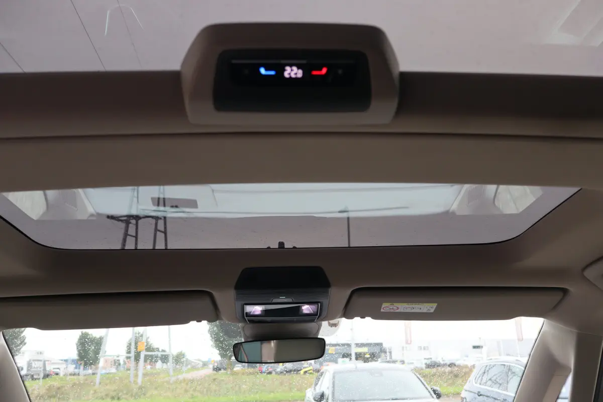 1.4 eHybrid L2H1 Life Business 150PK | Achteruitrijcamera | Airco (automatisch) | Apple Carplay/Android Auto|telefoonintegratie premium
