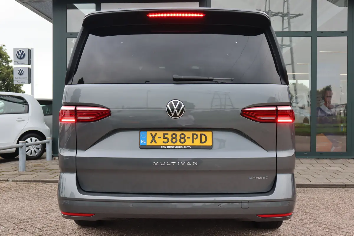 1.4 eHybrid L2H1 Life Business 150PK | Achteruitrijcamera | Airco (automatisch) | Apple Carplay/Android Auto|telefoonintegratie premium