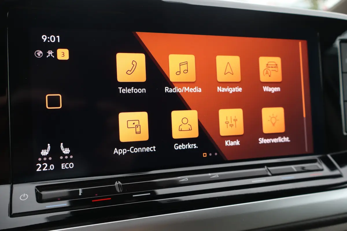 1.4 eHybrid L2H1 Life Business 150PK | Achteruitrijcamera | Airco (automatisch) | Apple Carplay/Android Auto|telefoonintegratie premium