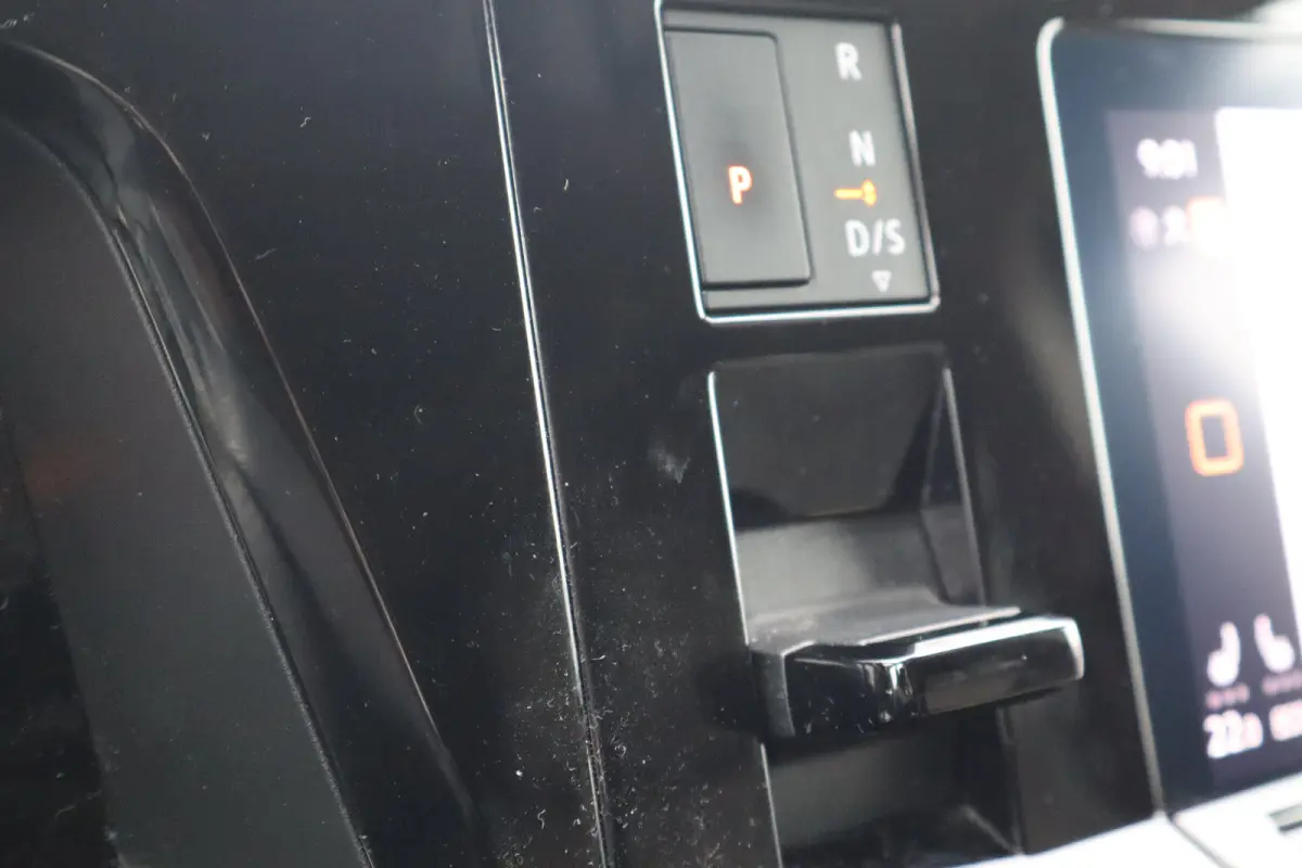 1.4 eHybrid L2H1 Life Business 150PK | Achteruitrijcamera | Airco (automatisch) | Apple Carplay/Android Auto|telefoonintegratie premium