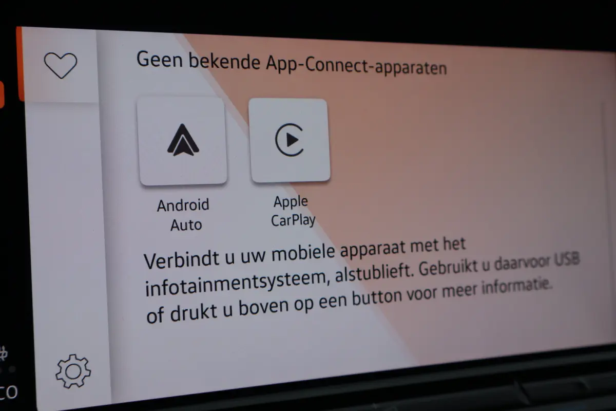 1.4 eHybrid L2H1 Life Business 150PK | Achteruitrijcamera | Airco (automatisch) | Apple Carplay/Android Auto|telefoonintegratie premium