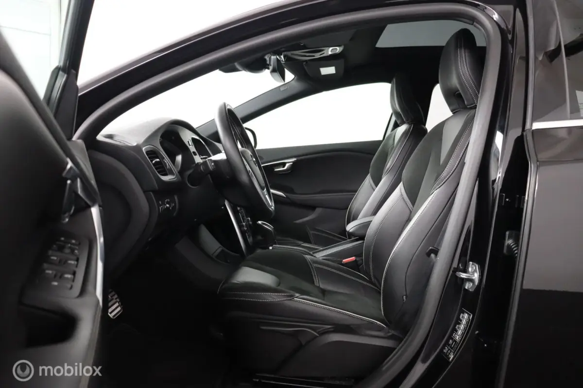 1.5 T3 Polar+ Sport | 32.624KM | Panoramadak | Keyless | DAB | Verwarmbare Voorstoelen | Privacy Glass