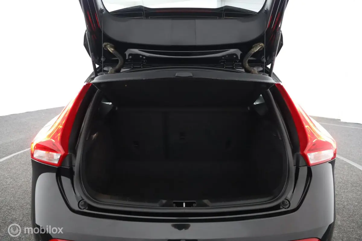 1.5 T3 Polar+ Sport | 32.624KM | Panoramadak | Keyless | DAB | Verwarmbare Voorstoelen | Privacy Glass