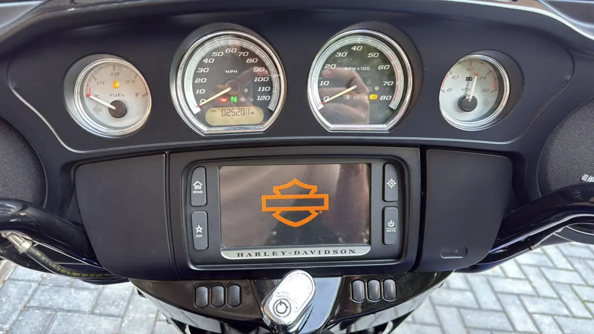 CVO Streetglide FLHTK elektra