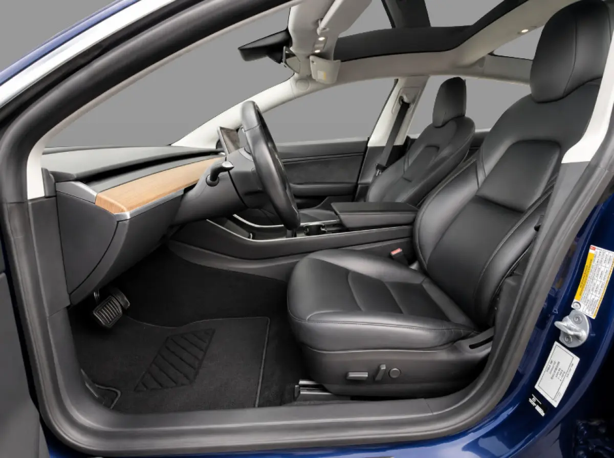 RWD 60 kWh | SOH 85,5% | Autopilot | 19'' LM | 3 Fase | Memory | 5X Stoelverwarming | NL Auto | 1e Eigenaar |