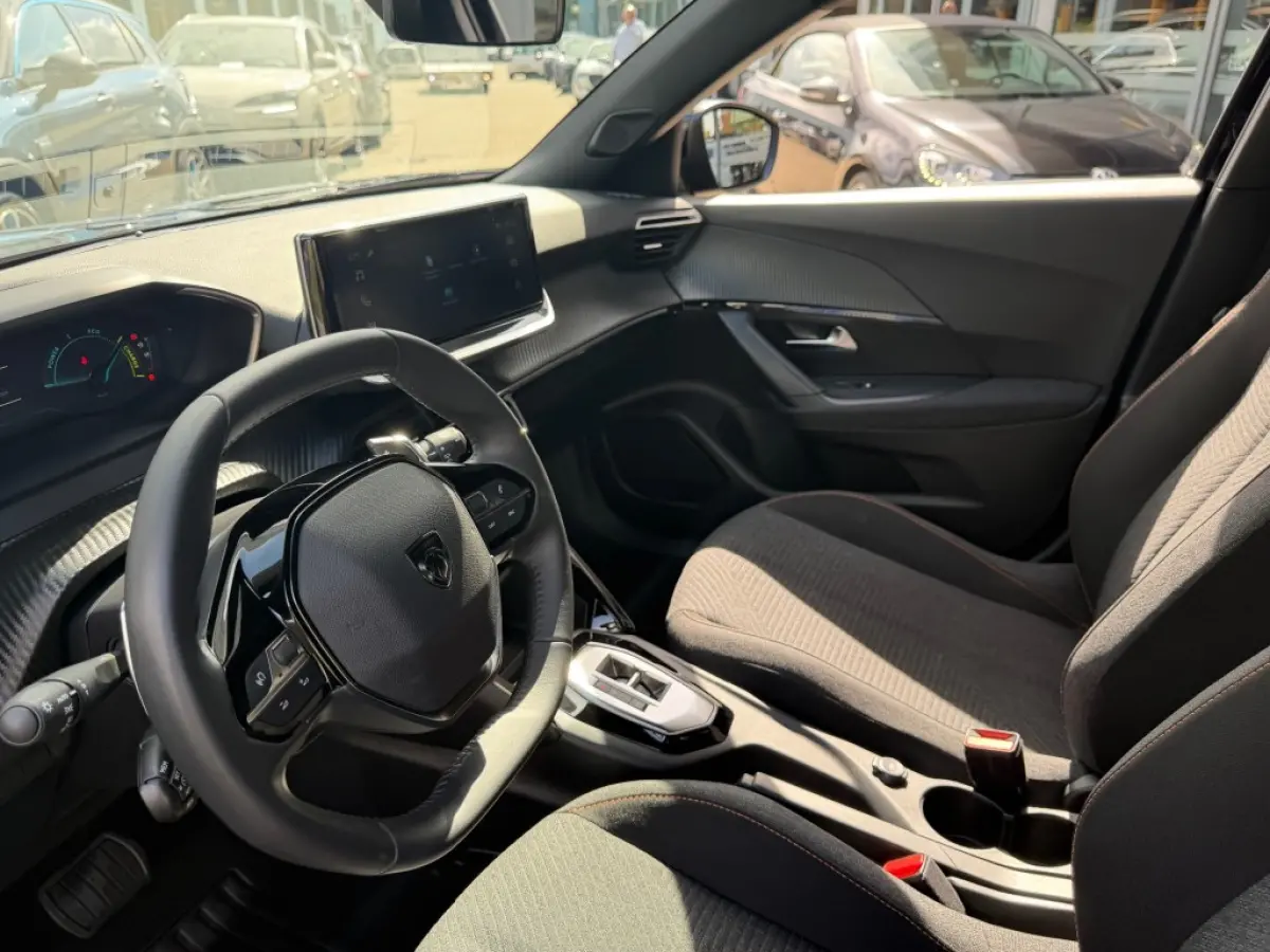 1.2 HYBRIDE 145 STYLE AUTOMAAT CARPLAY PDC AIRCO NAVI