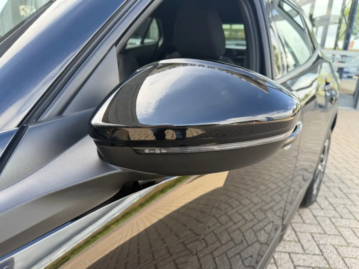 1.2 HYBRIDE 145 STYLE AUTOMAAT CARPLAY PDC AIRCO NAVI