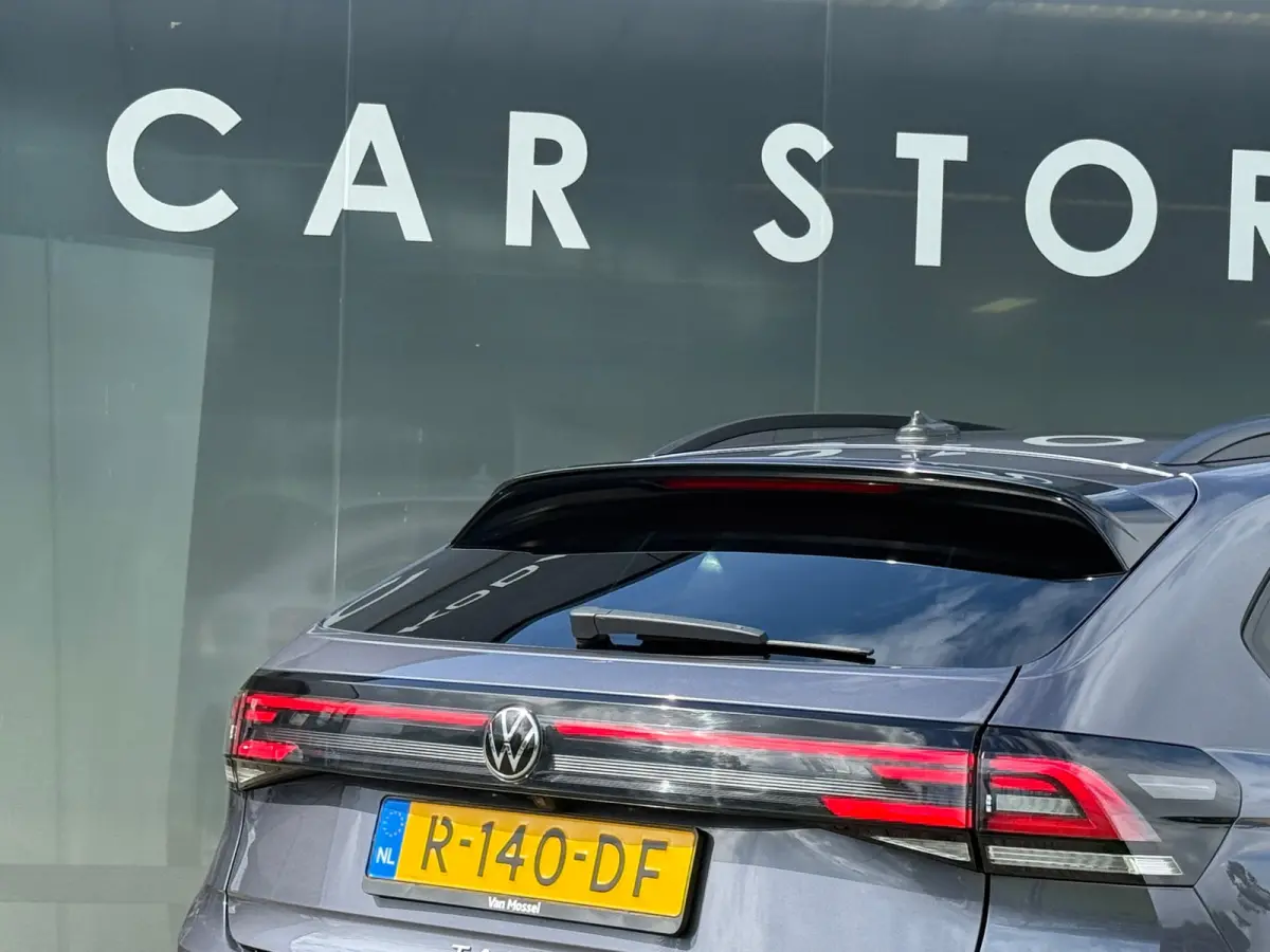 1.0 TSI 110pk DSG R-Line Carplay|Camera|ACC|Stoelverw