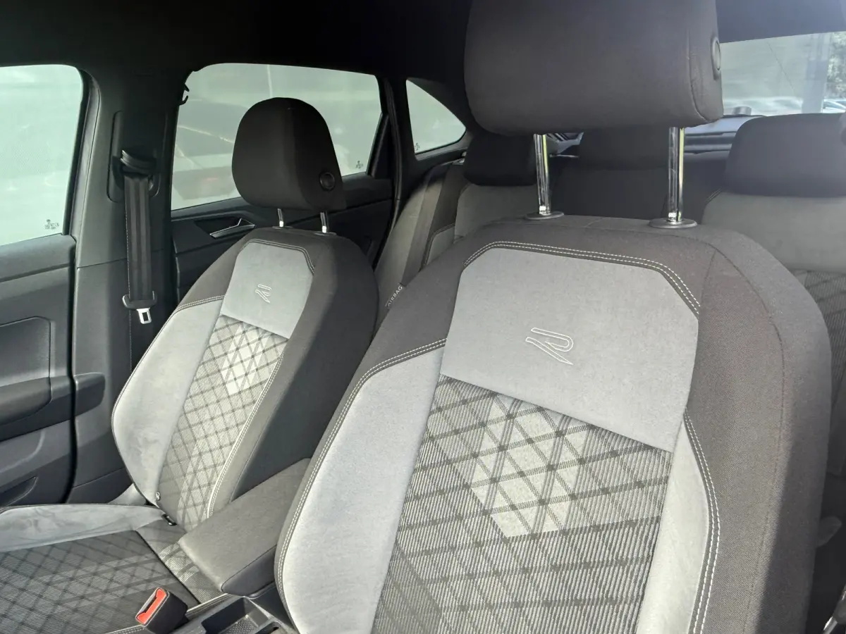 1.0 TSI 110pk DSG R-Line Carplay|Camera|ACC|Stoelverw
