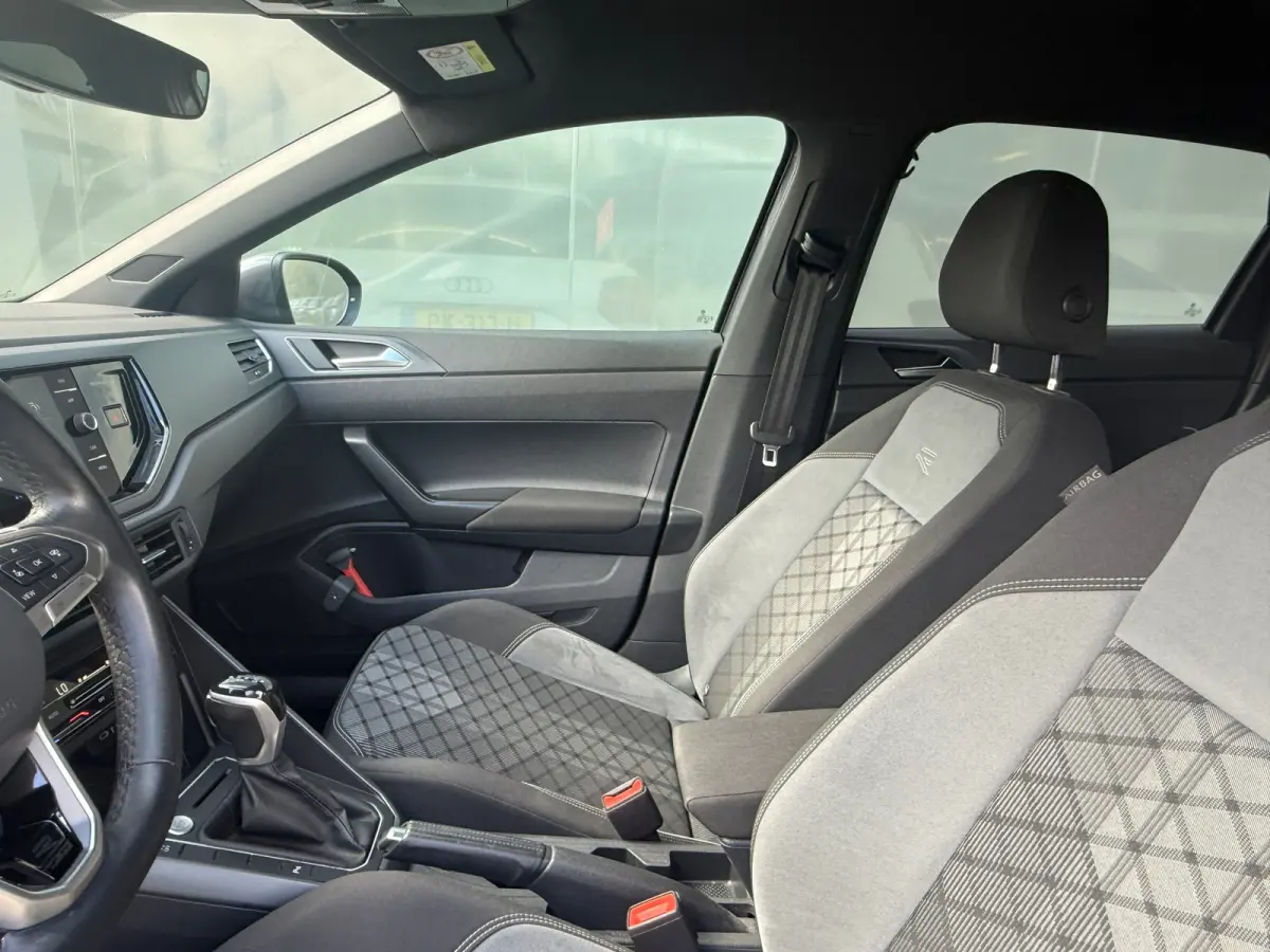 1.0 TSI 110pk DSG R-Line Carplay|Camera|ACC|Stoelverw