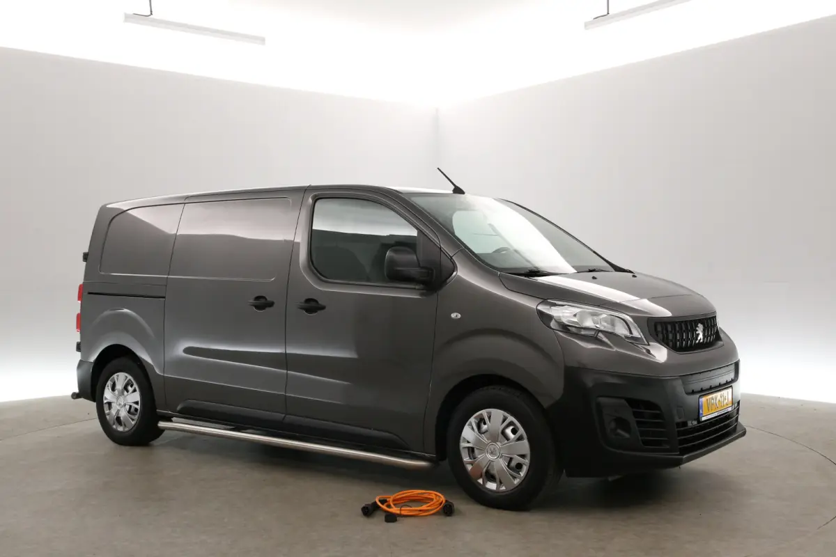 75 kWh L2H1 Long Range | Snelladen | SOH 90% | Airco | Camera | Cruise | Carplay | Parkeersens.
