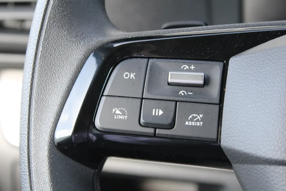 L3 75 kWh | 8 JAAR GARANTIE | CAMERA | NAVI | BETIMMERING | DRAADLOOS CARPLAY