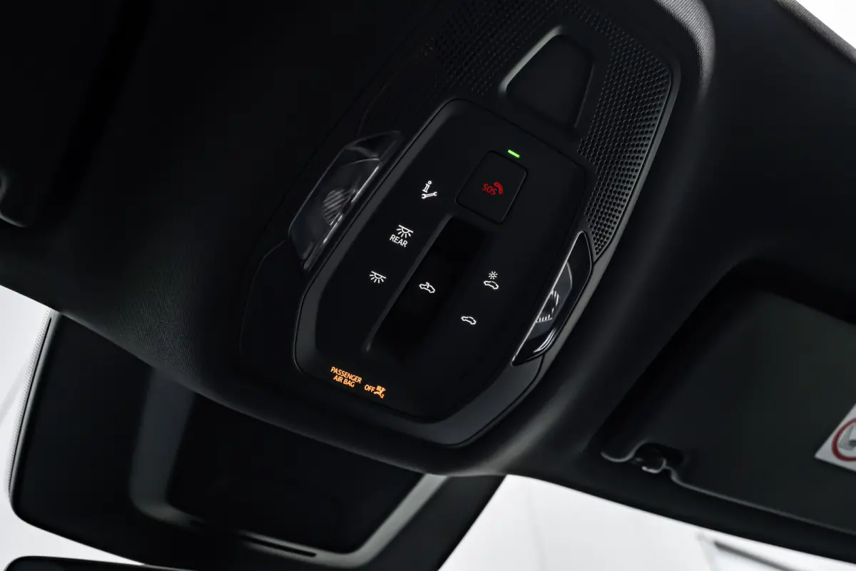 S edition performance 100 kWh 306PK | Trekhaak | Luchtvering | Panoramadak | Head-up display | Bang & Olufsen