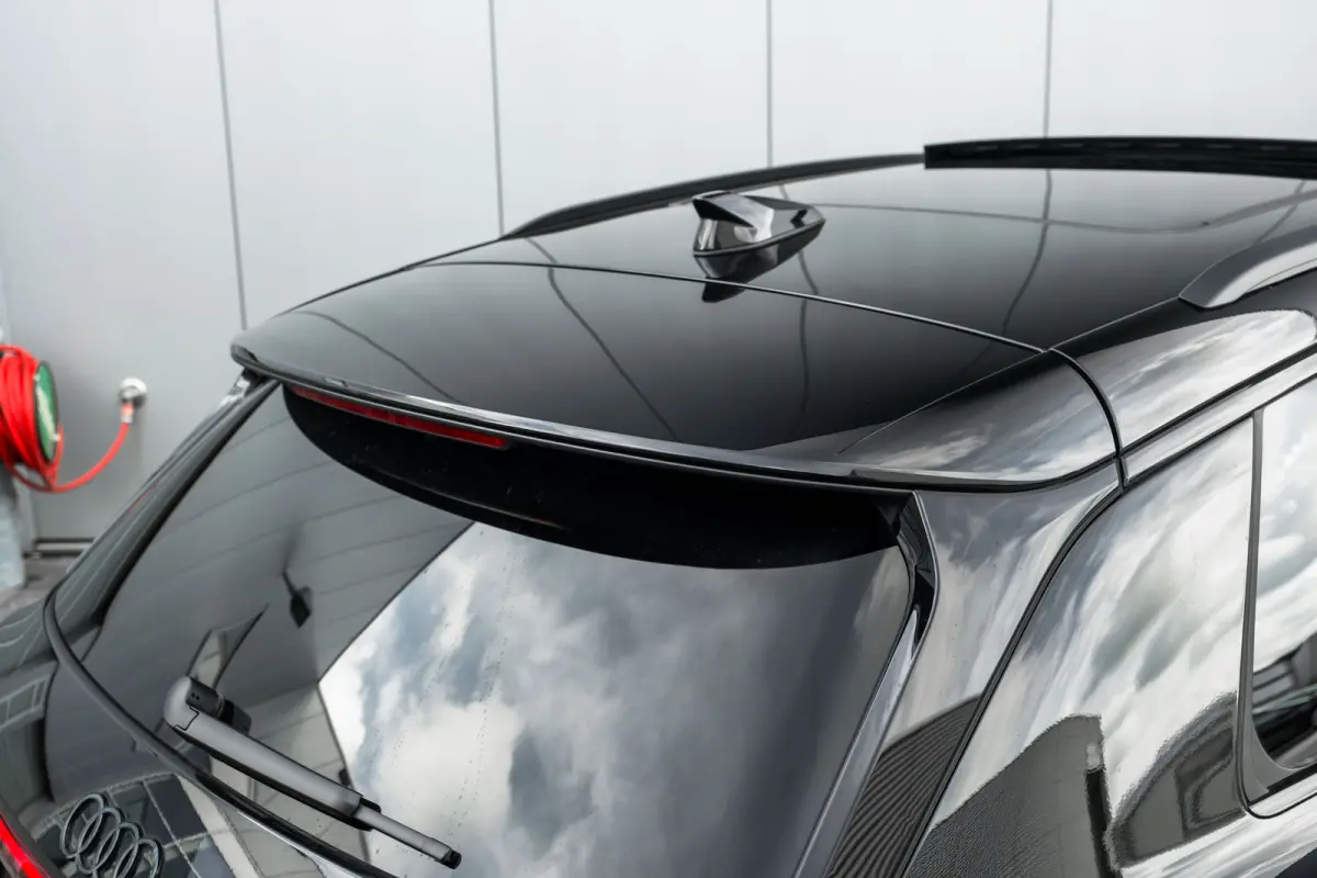 S edition performance 100 kWh 306PK | Trekhaak | Luchtvering | Panoramadak | Head-up display | Bang & Olufsen